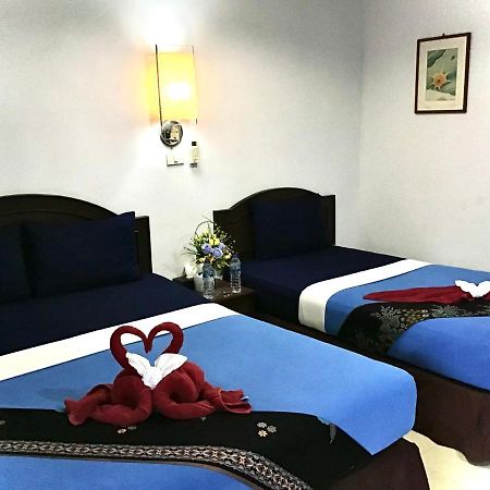 Andaman Beach Resort Кох-Юм Экстерьер фото