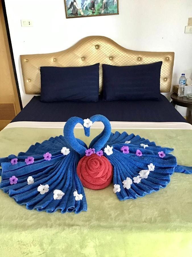 Andaman Beach Resort Кох-Юм Экстерьер фото