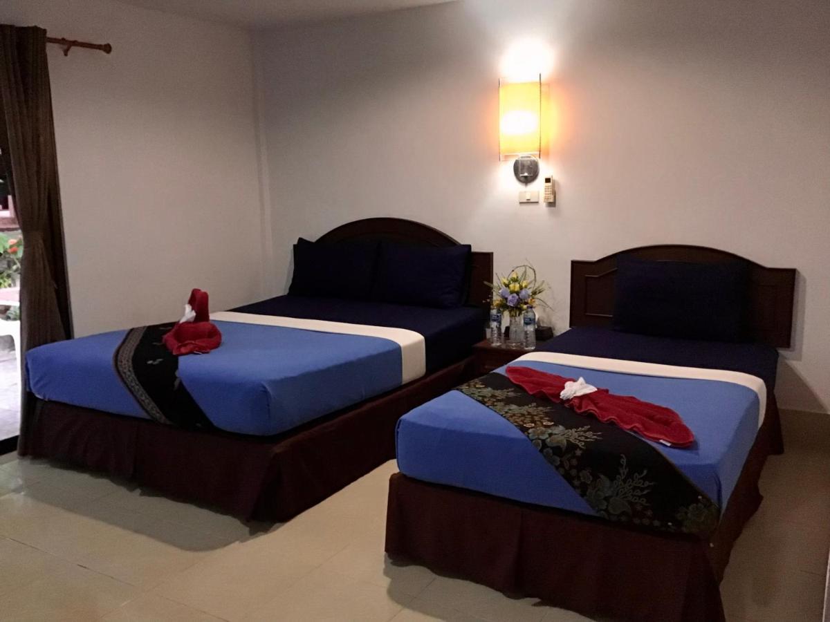Andaman Beach Resort Кох-Юм Экстерьер фото