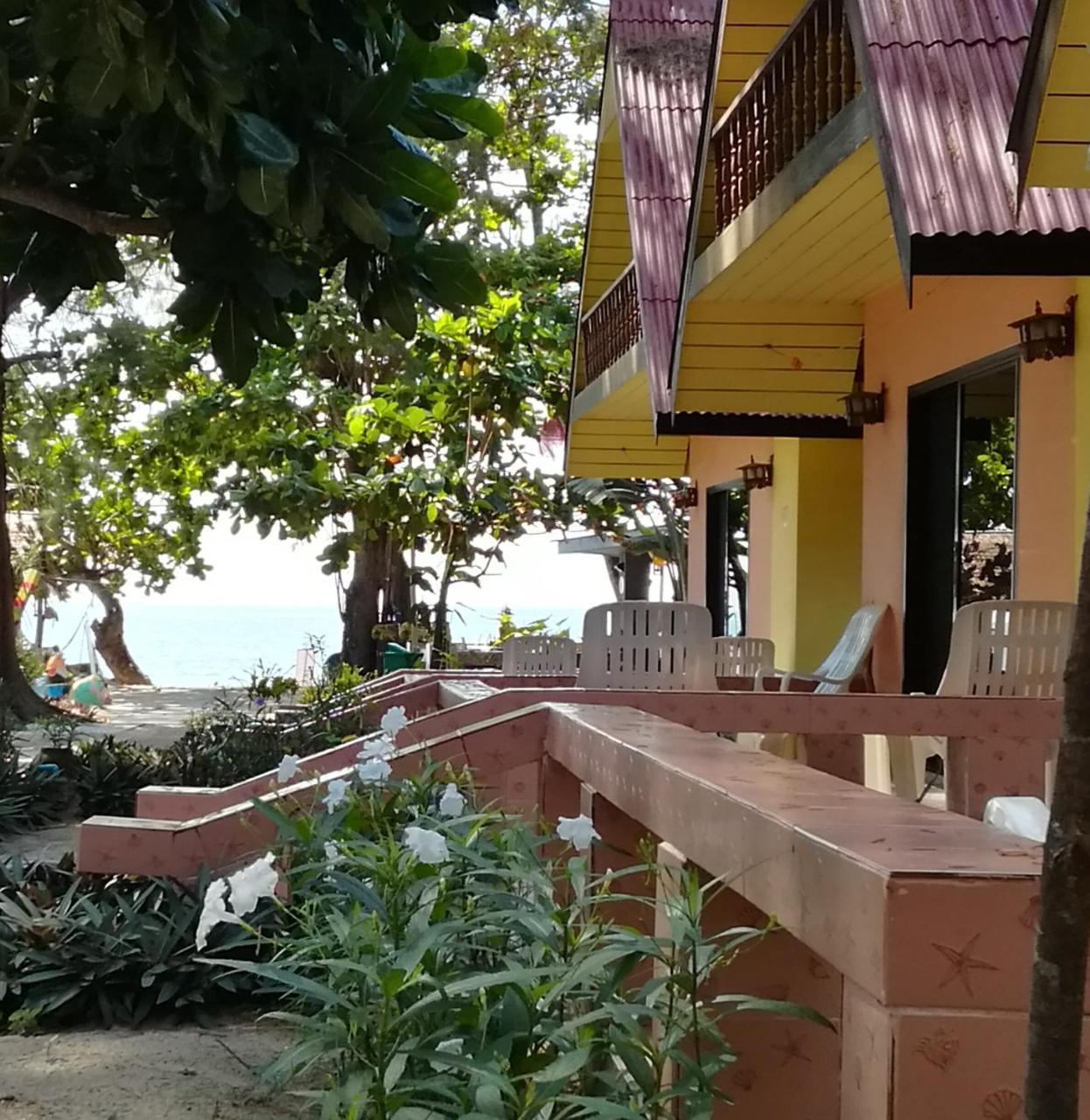 Andaman Beach Resort Кох-Юм Экстерьер фото